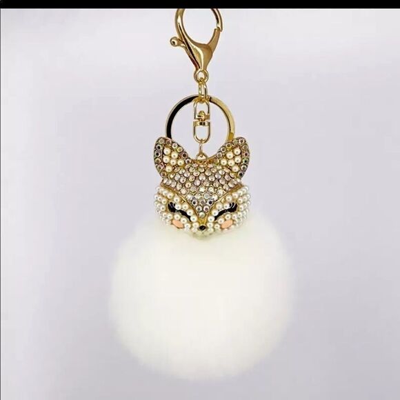 WHITE CRYSTAL/PEARL FOX POMPOM KEYCHA… - Picture 1 of 1
